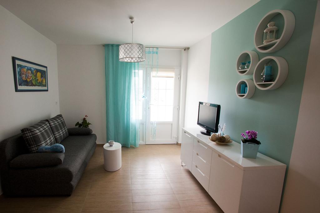 Apartments Marija Vrbnik  Bagian luar foto
